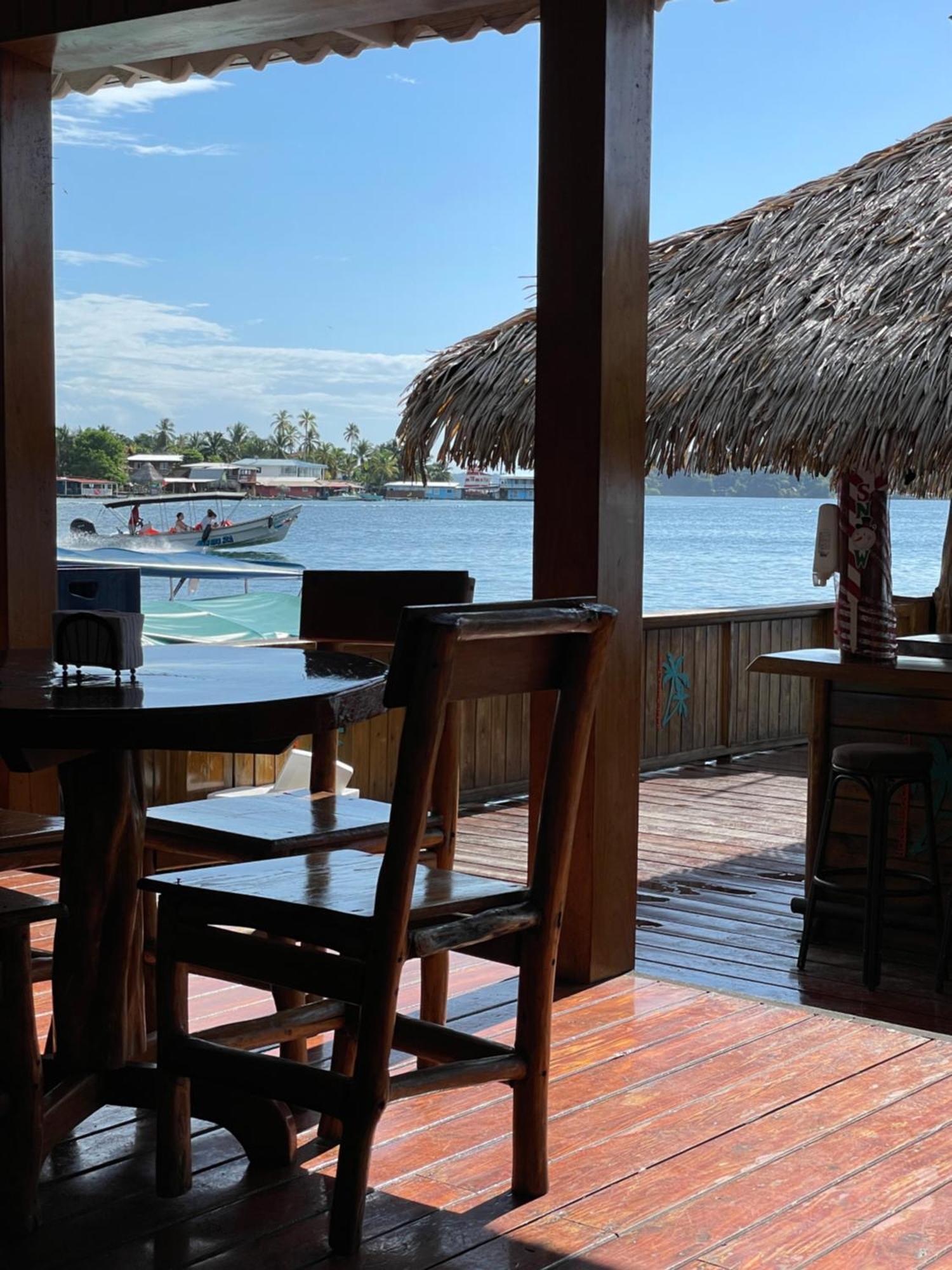 Hotel Bocas Town Exterior photo