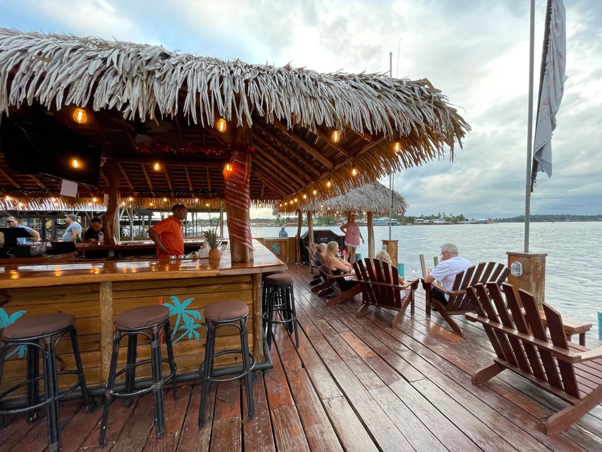 Hotel Bocas Town Exterior photo
