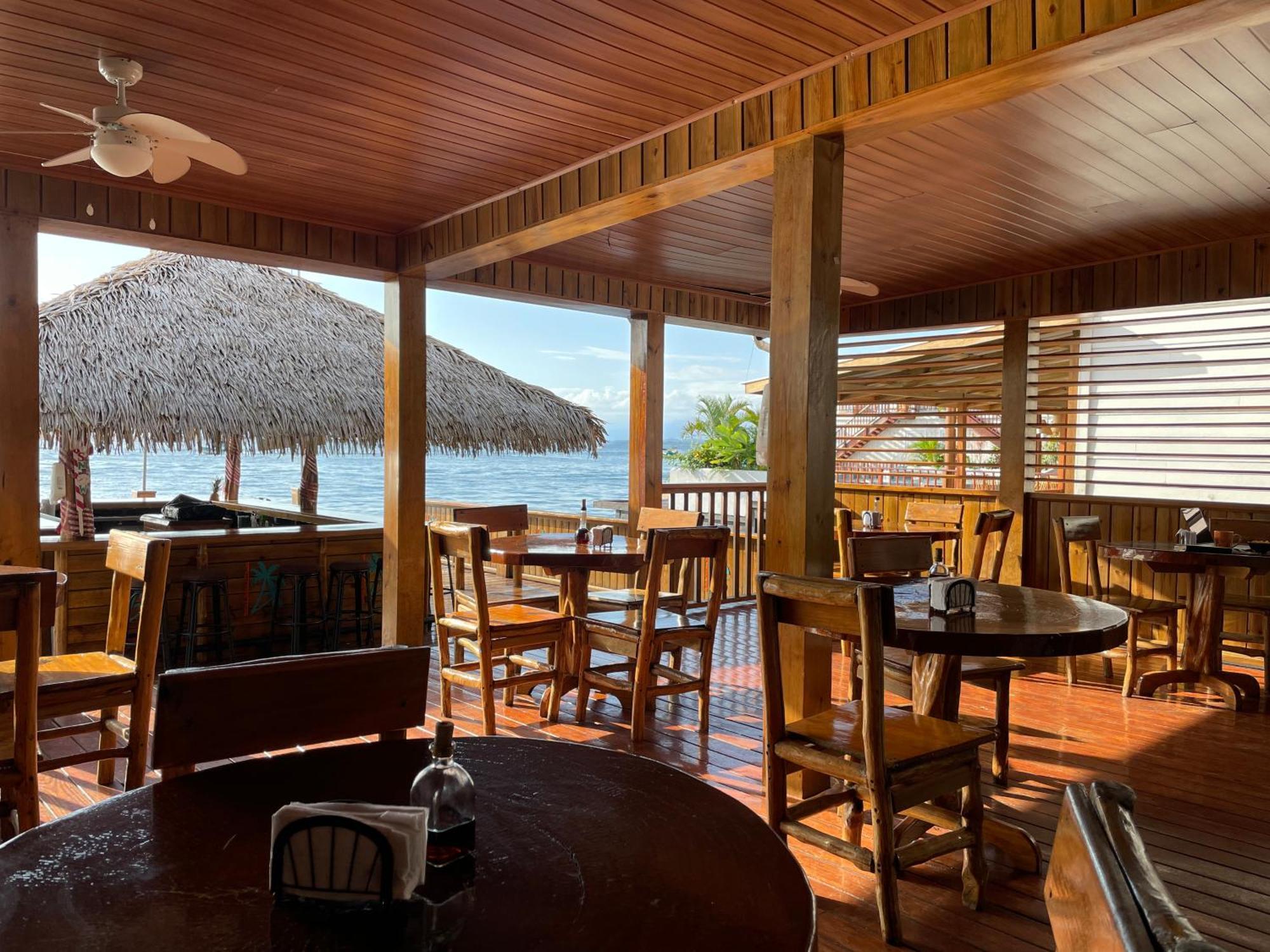 Hotel Bocas Town Exterior photo
