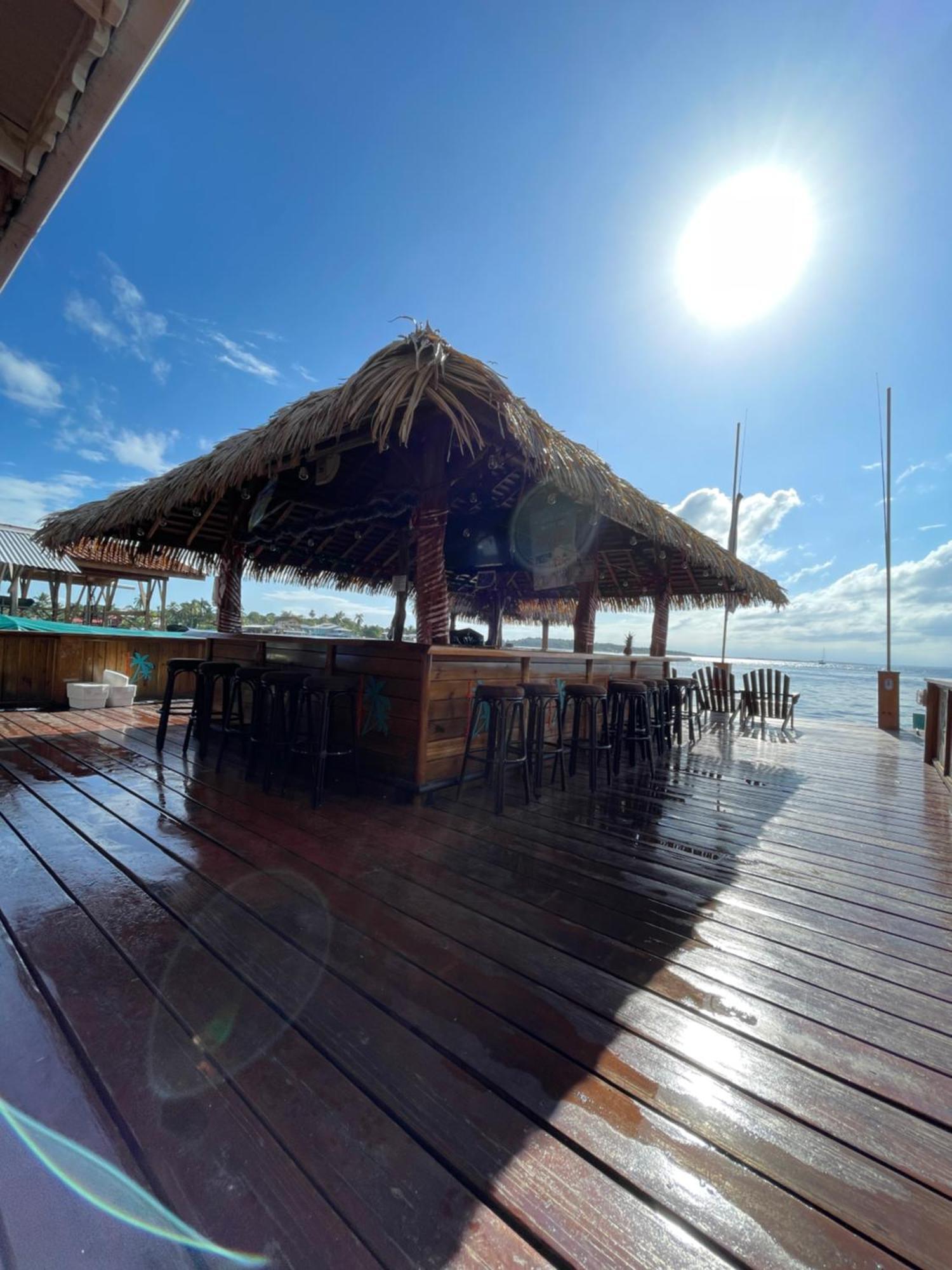 Hotel Bocas Town Exterior photo