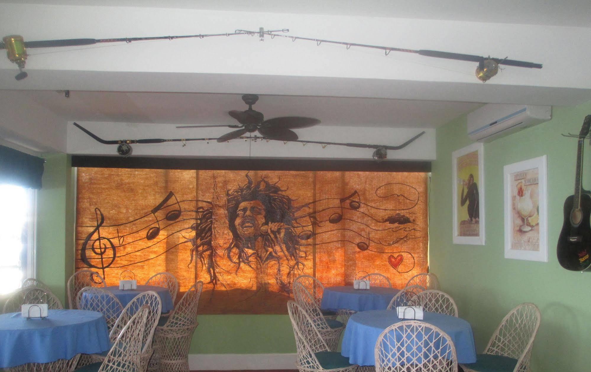 Hotel Bocas Town Exterior photo
